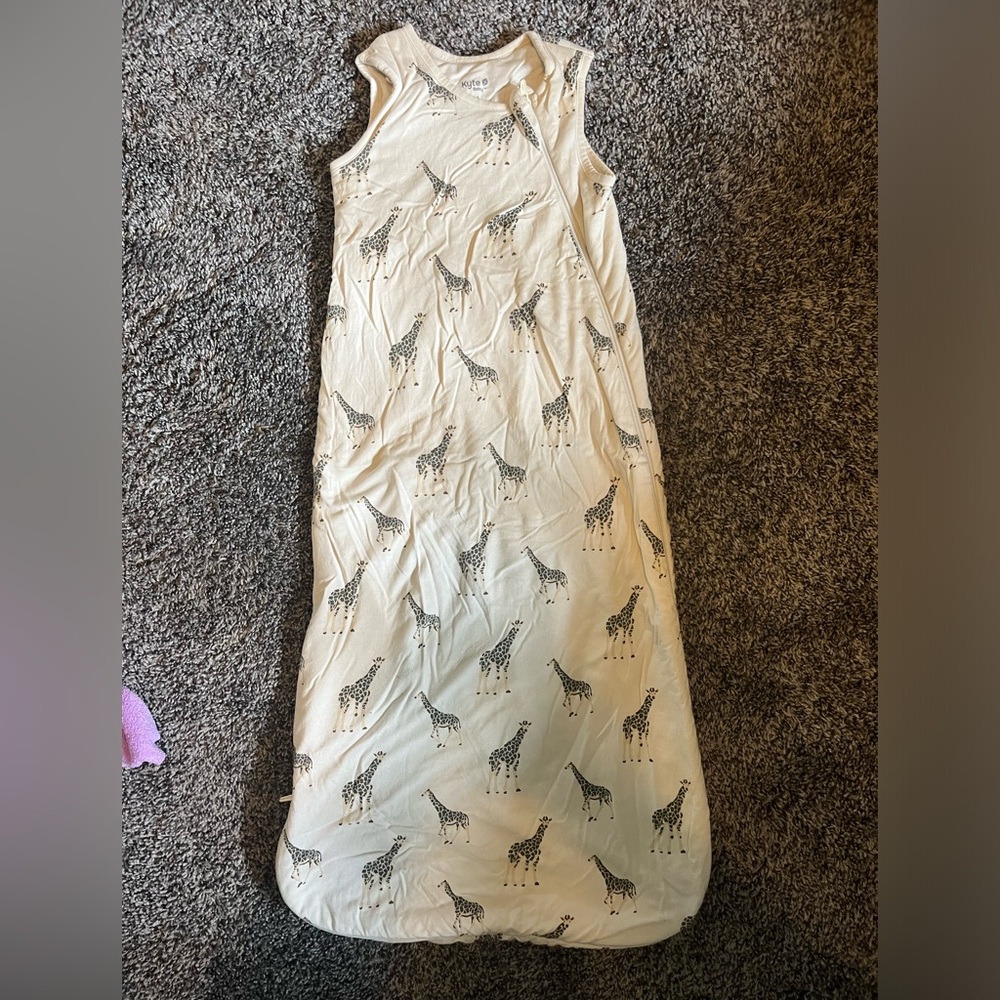 Kyte BABY Cream Sleep Sack with Giraffe Print